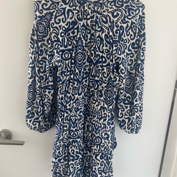 Zara top, or mini dress. 😉 Blue and white. - Picture 4 of 4